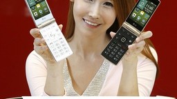 LG trình làng smartphone có thiết kế nắp gập cổ điển