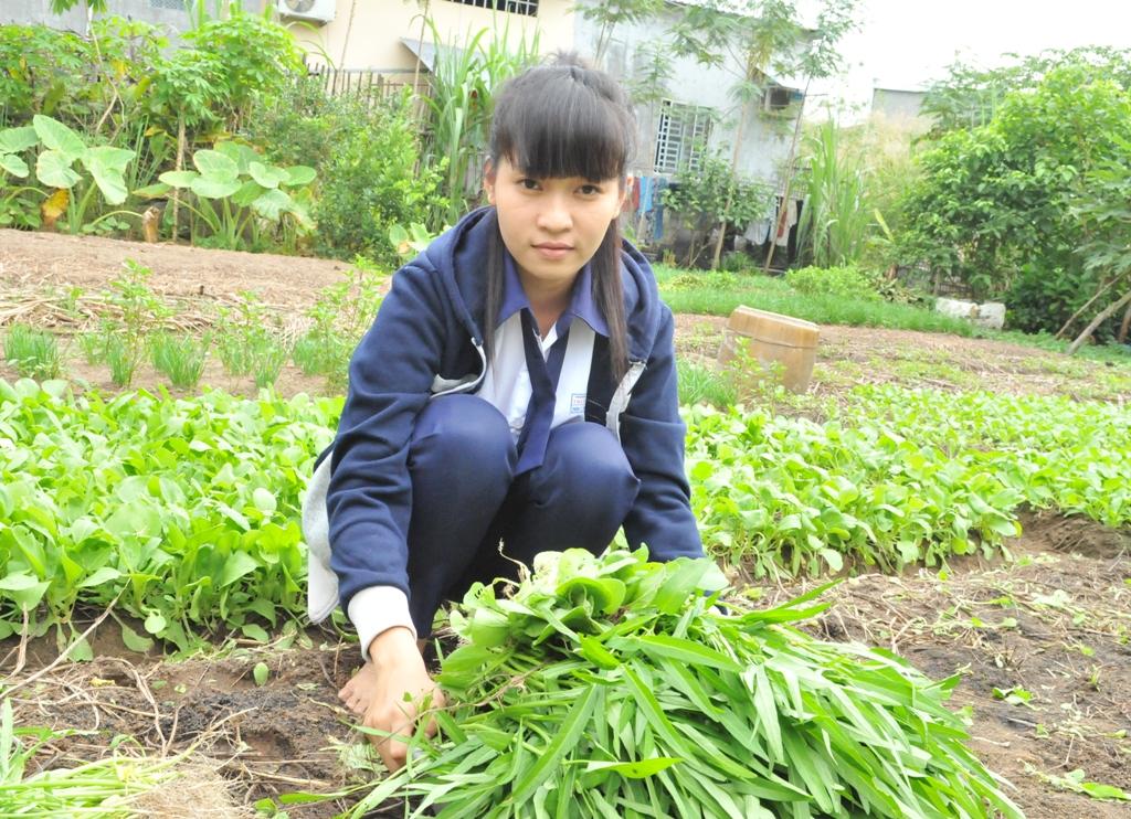 Trang đặt quyết tâm thi vào Học viện Cảnh sát Nhân dân, trở thành một nữ cảnh sát phục vụ người dân